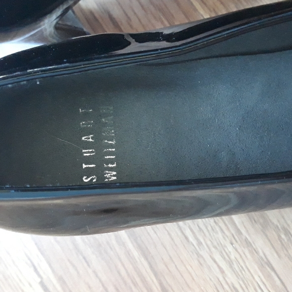 Stuart Weitzman black patent leather heels. Size 7 - Picture 2 of 10